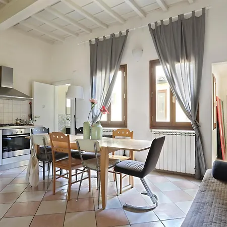 Pansiyon For Rent Floransa